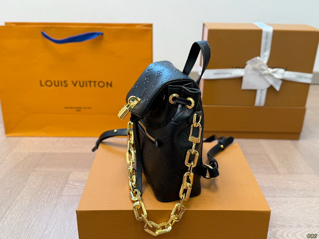 LOUIS VUITTON Coussin