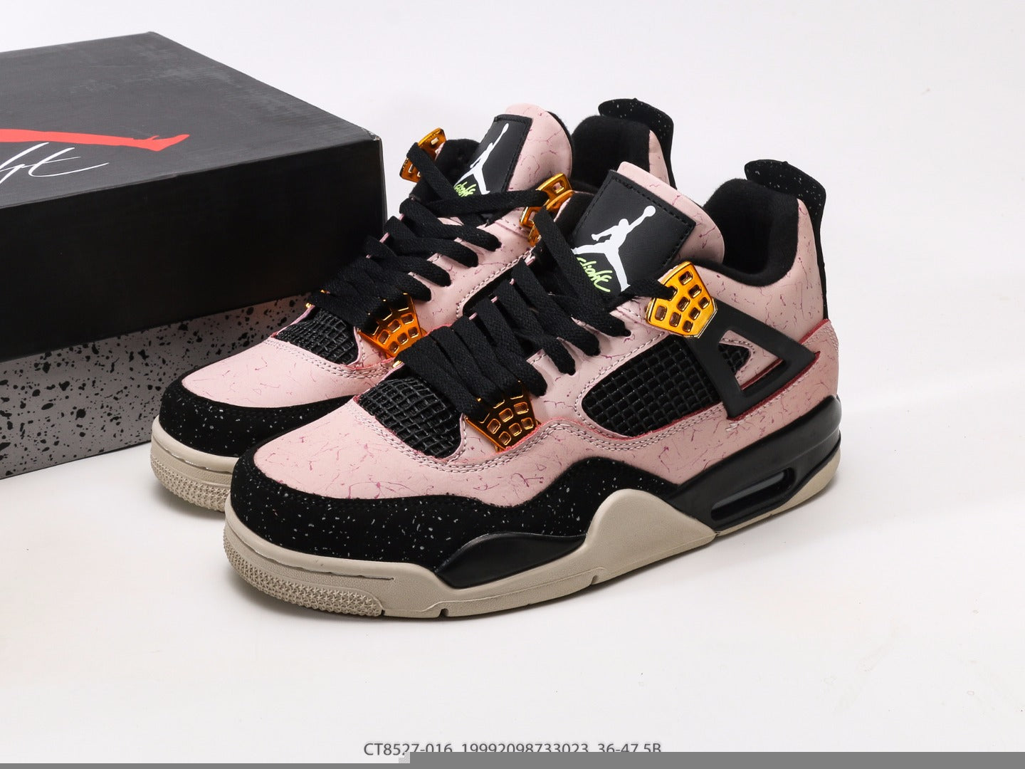 Air Jordan 4 Retro