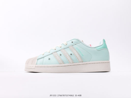 Adidas Superstar