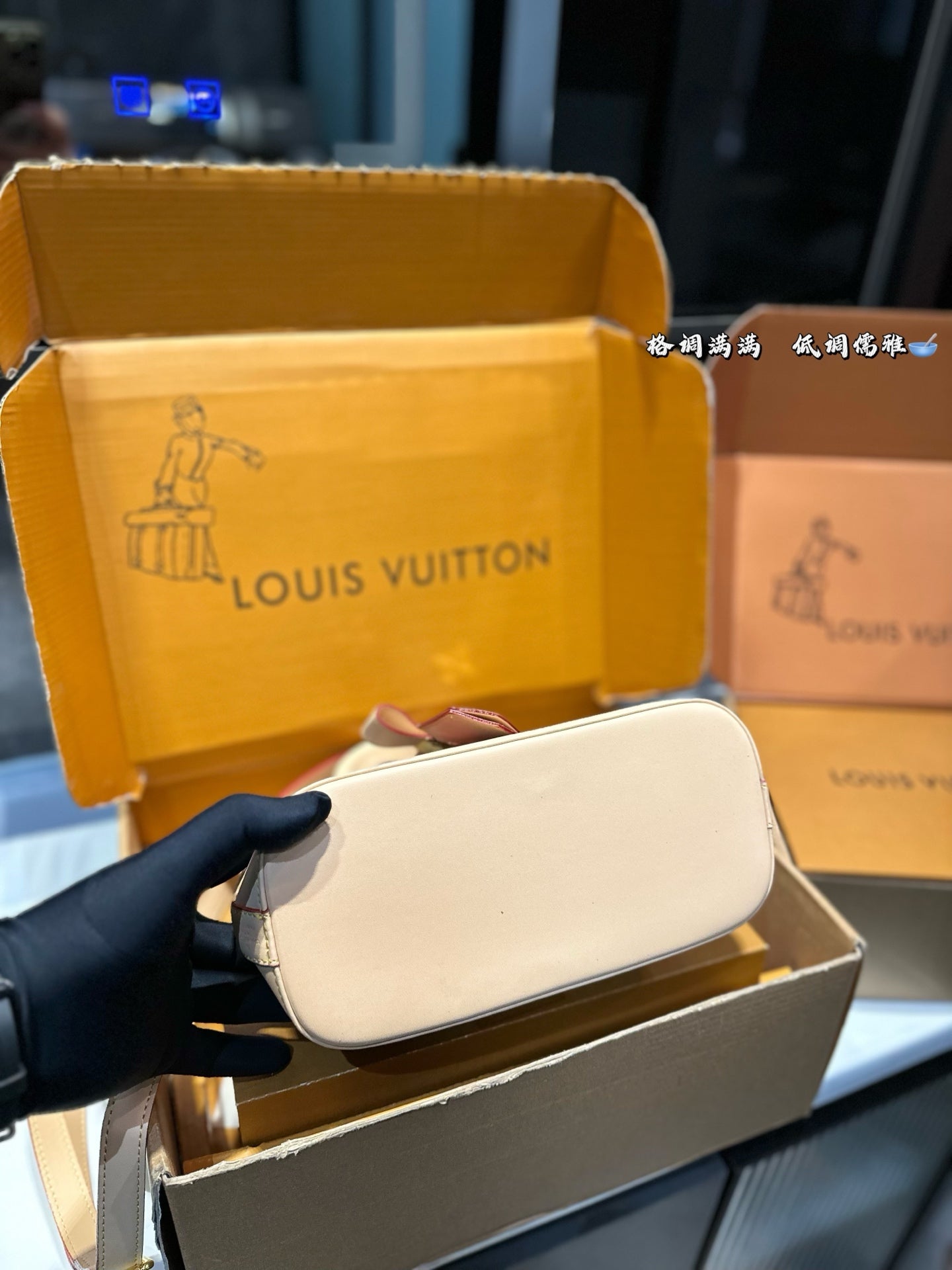 LOUIS VUITTON x Takashi Murakami